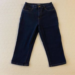 D. Jeans Capri length denim jeans